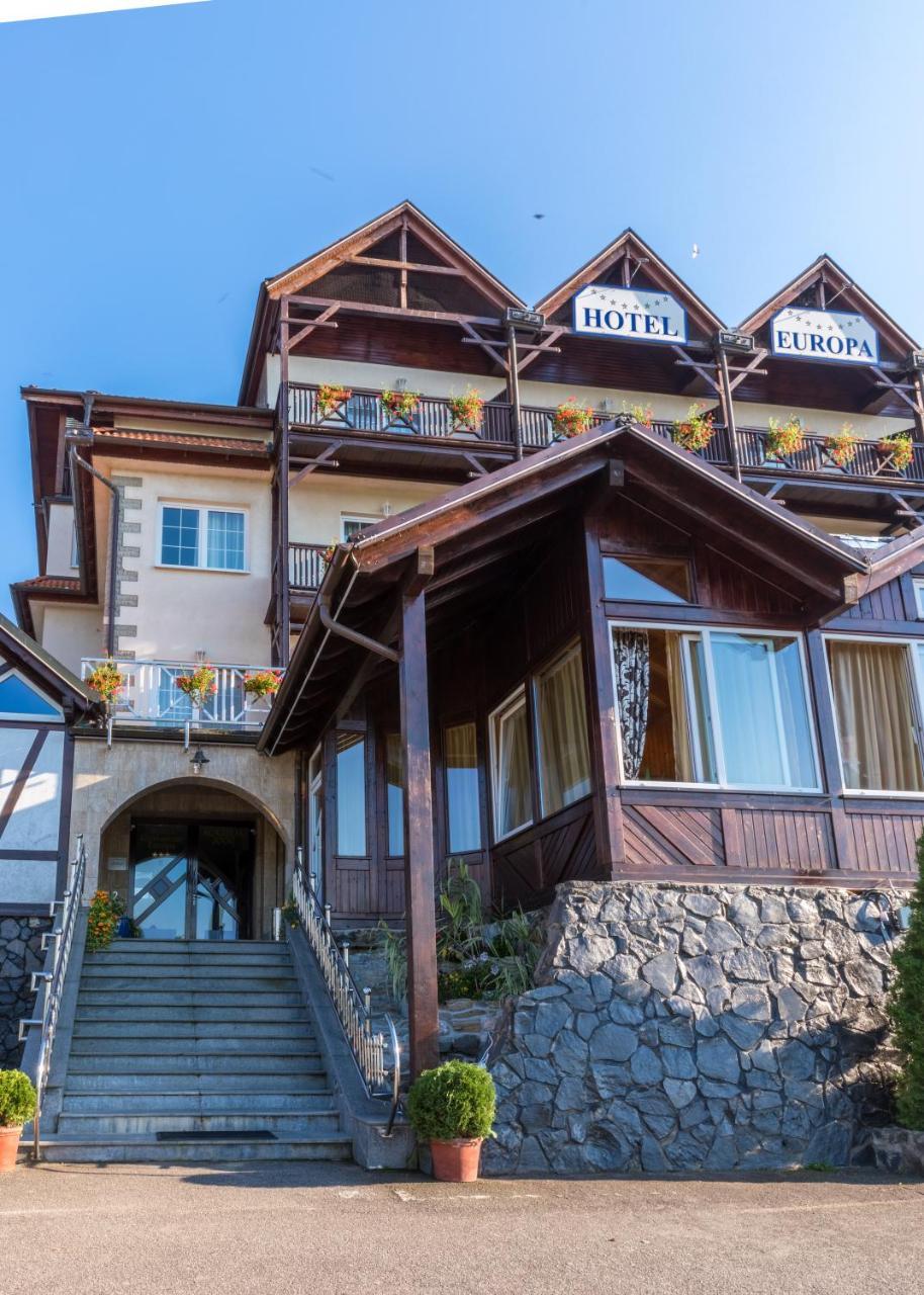 Hotel Europa Kokeltal Albesti  Exterior photo